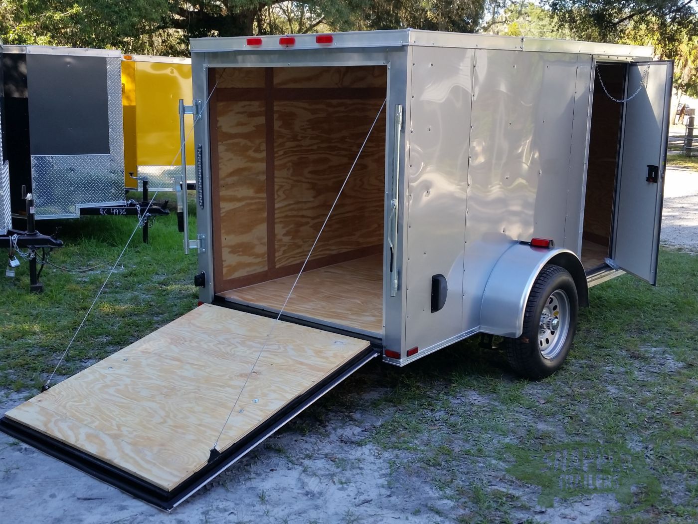 Quality Cargo 5x10 SA Trailer - Silver Frost, Ramp, Side Door, Side Vents - Image 8