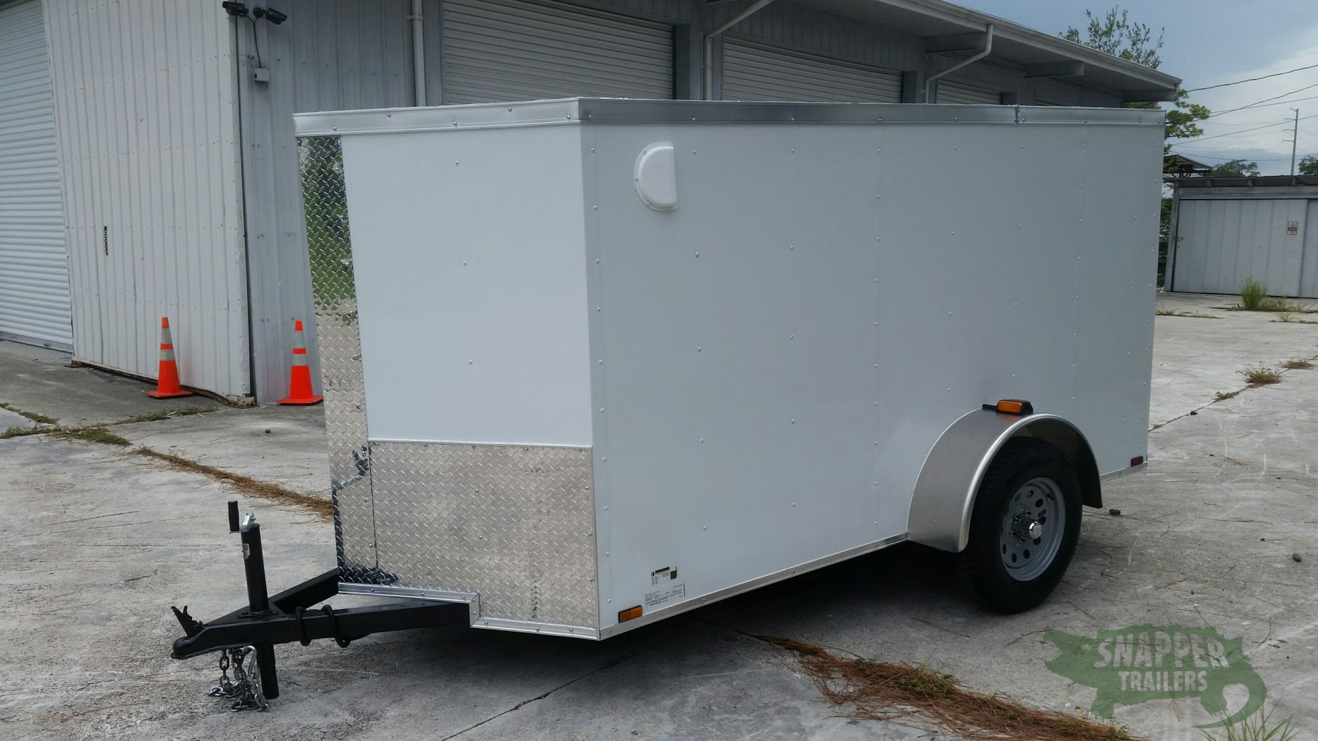 5x10 sa trailer white ramp side door side vents snapper trailers