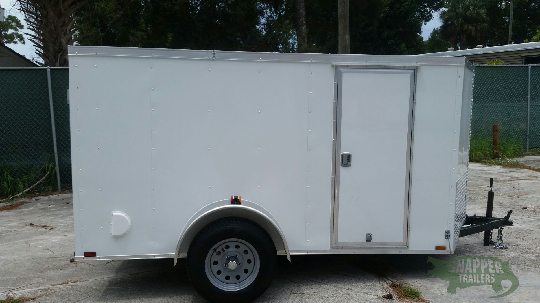 Quality Cargo 5x10 SA Trailer - White, Ramp, Side Door, Side Vents