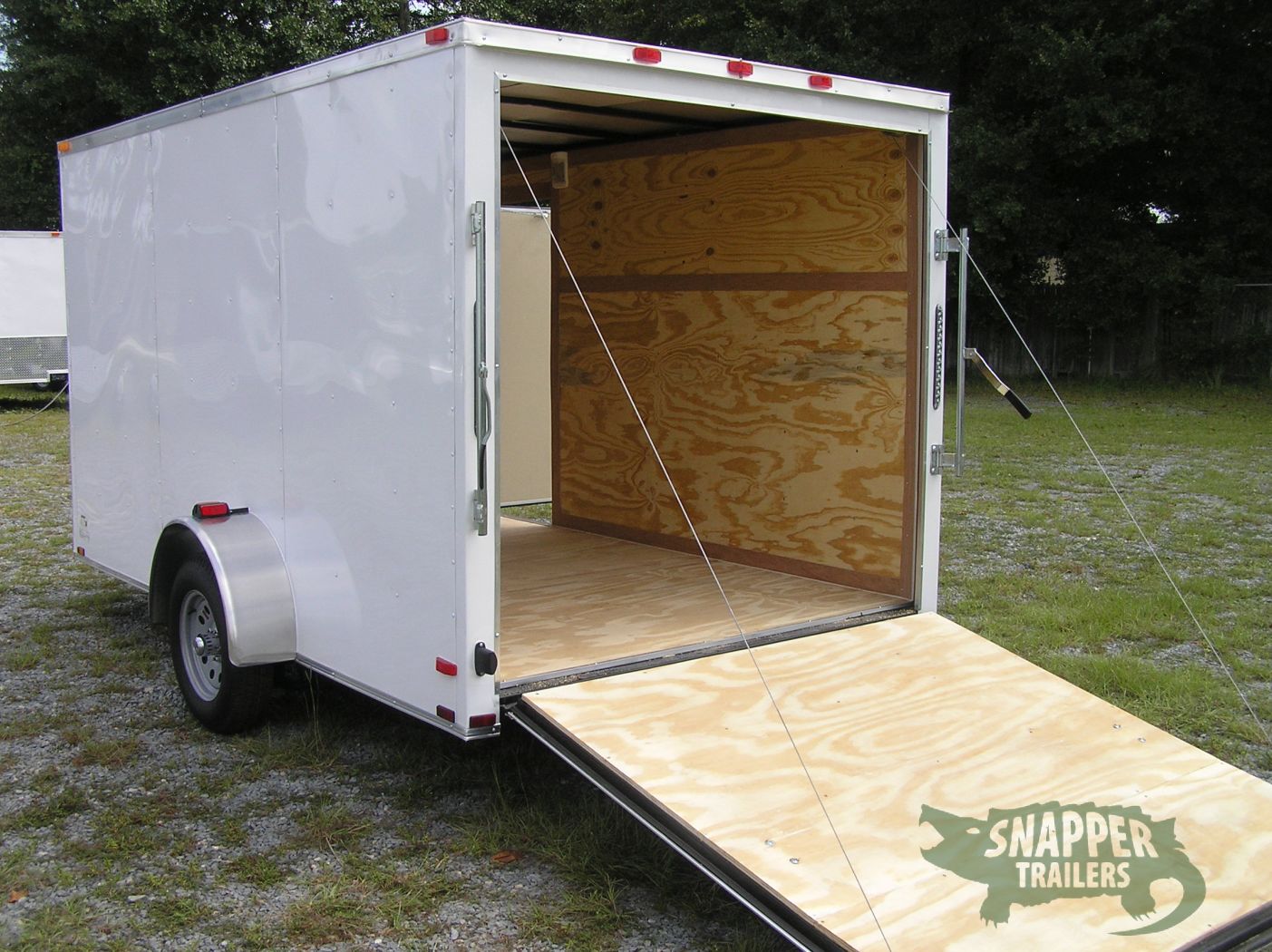 Quality Cargo 7x12 SA Trailer - White, Ramp, Side Door, Brakes, Extra Height - Image 4