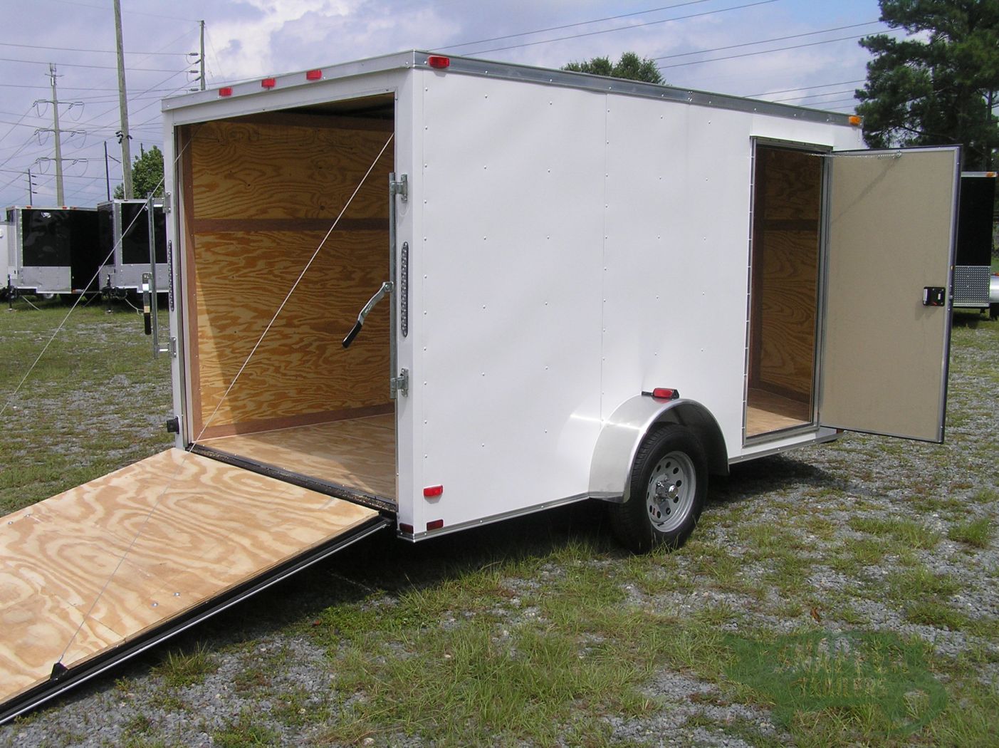 Quality Cargo 7x12 SA Trailer - White, Ramp, Side Door, Brakes, Extra Height - Image 8
