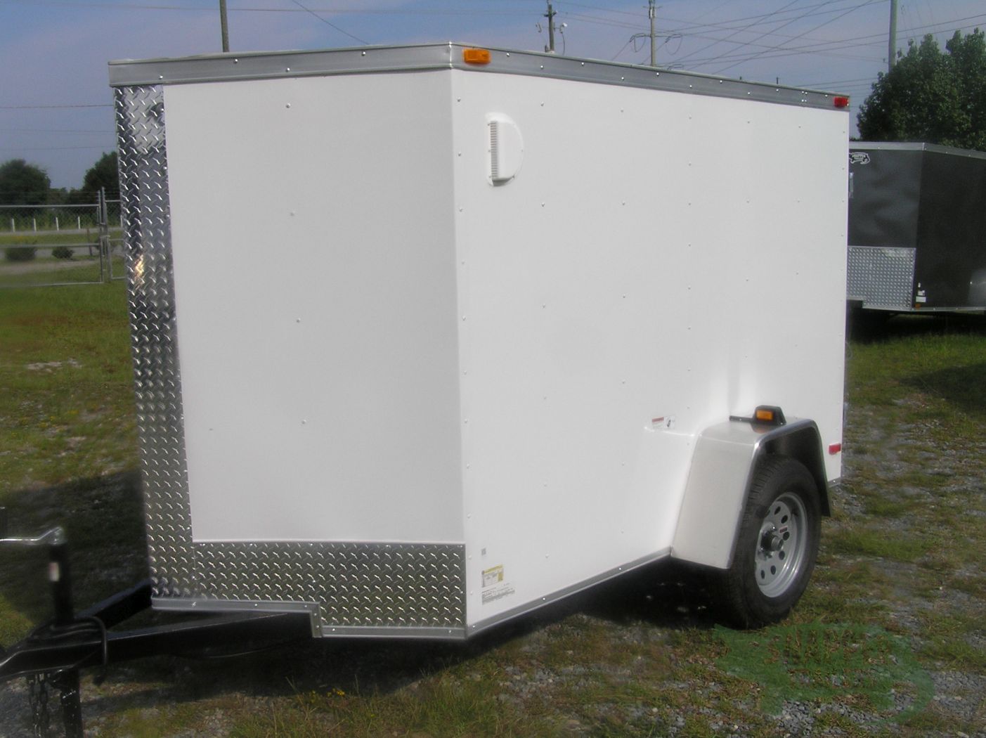 South Georgia Cargo 5x8 SA Trailer - White, Double Doors, Extra Height, Side Vents - Image 2