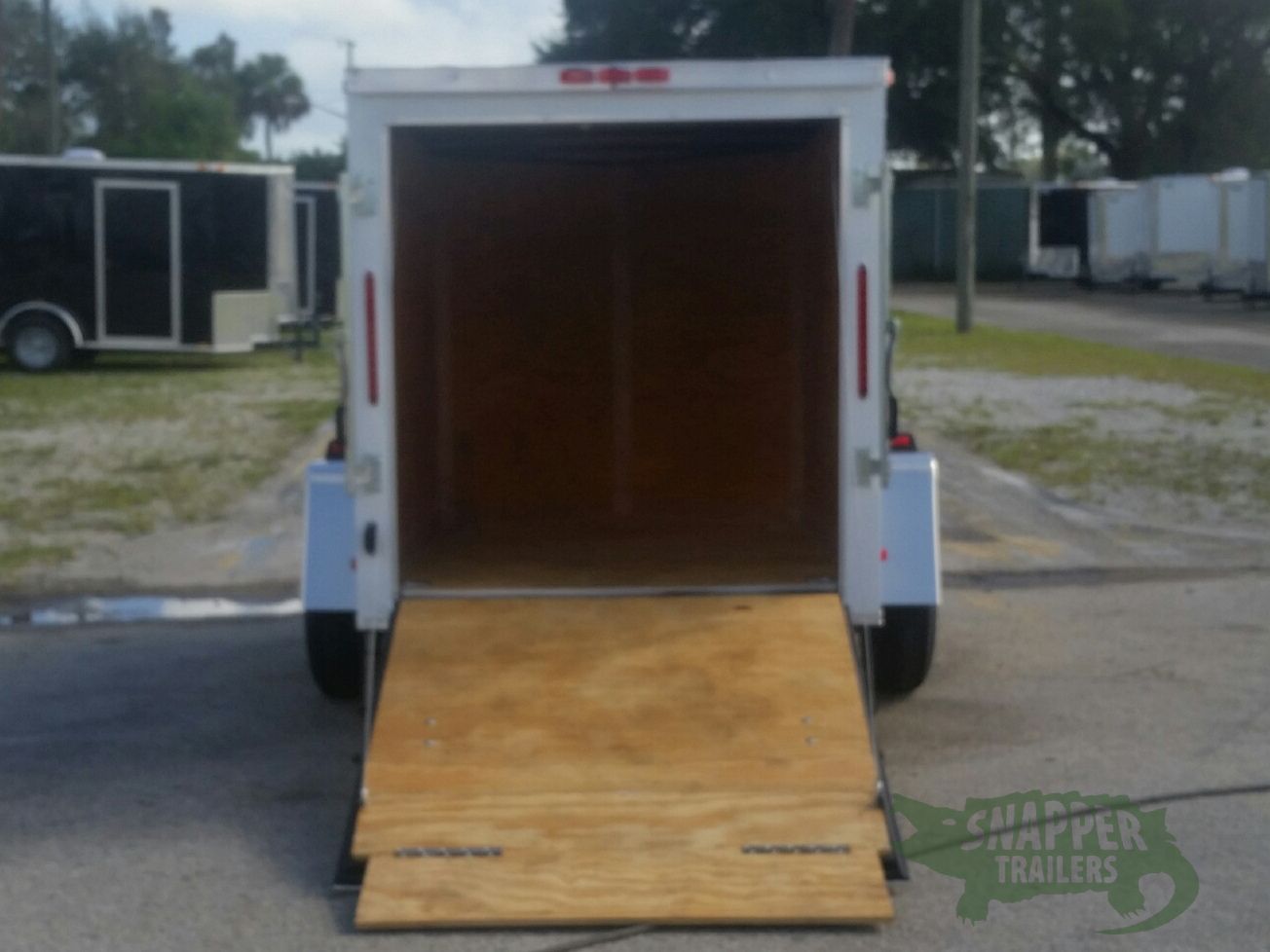 South Georgia Cargo 5x8 SA Trailer - White, Ramp, Stabilizer Jacks, D-Rings - Image 2