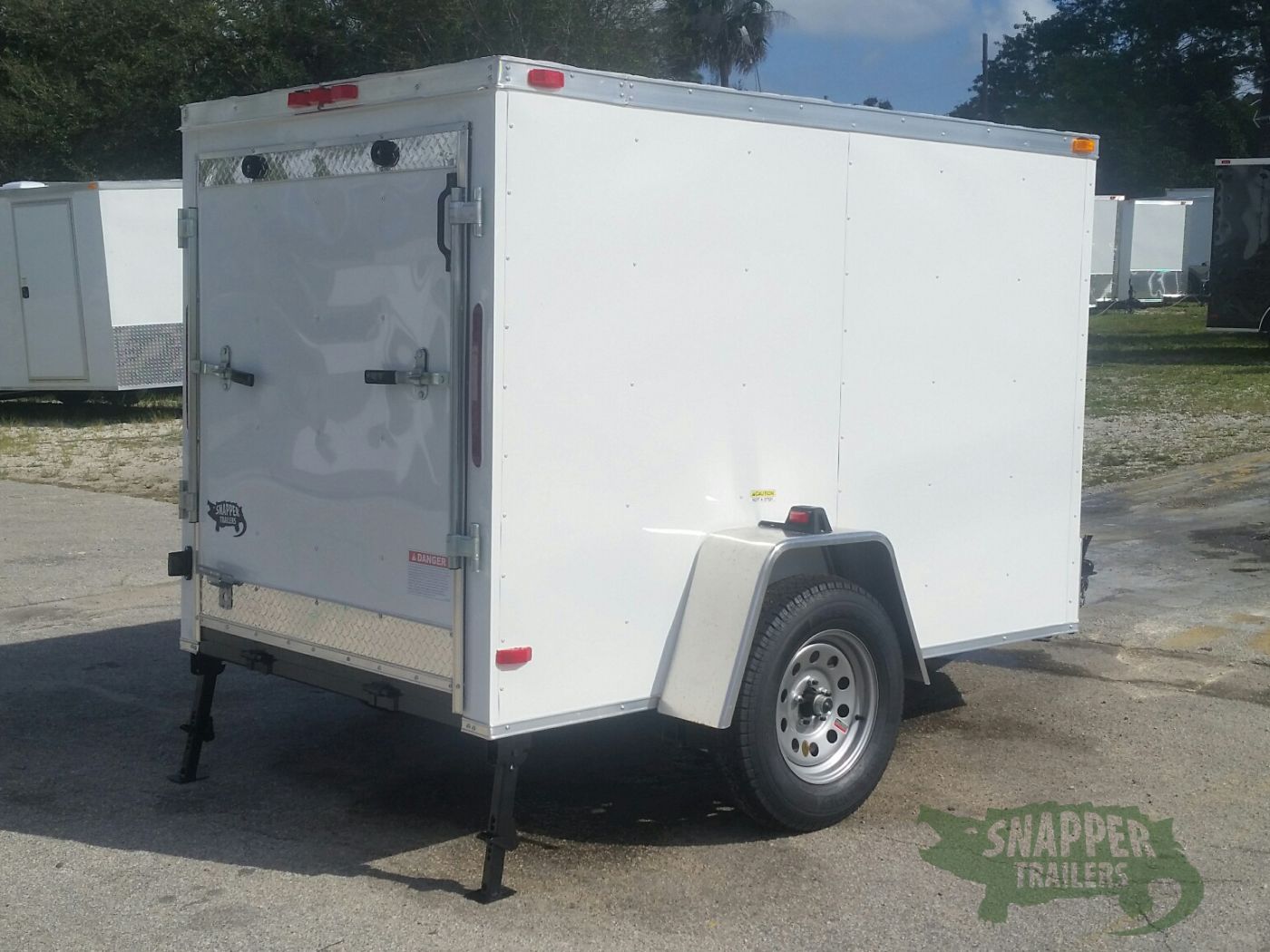 South Georgia Cargo 5x8 SA Trailer - White, Ramp, Stabilizer Jacks, D-Rings - Image 13