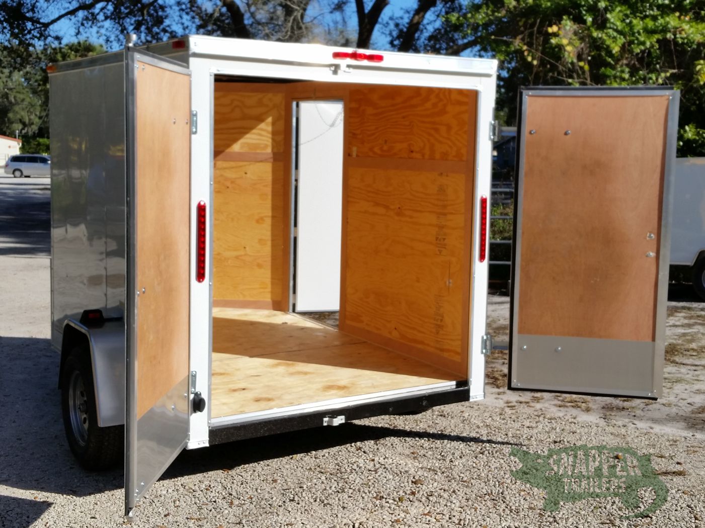 South Georgia Cargo 6x8 SA Trailer - White, Double Barn Doors, Side Door - Image 6