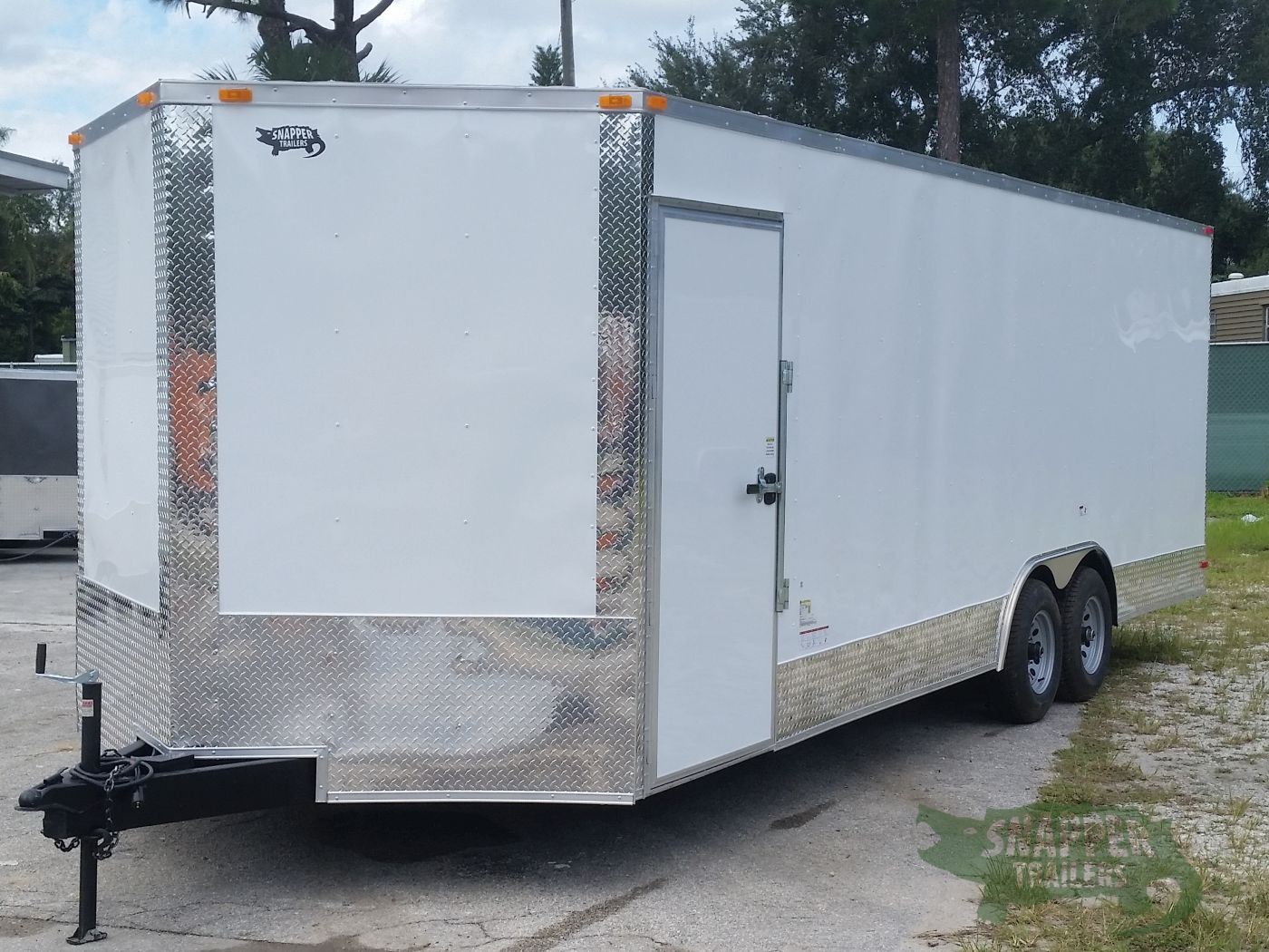 South Georgia Cargo 8.5x24 TA Trailer - White, Ramp, Side Door, 5K Axles, Extra Height, Extra Roof Vent - Image 3