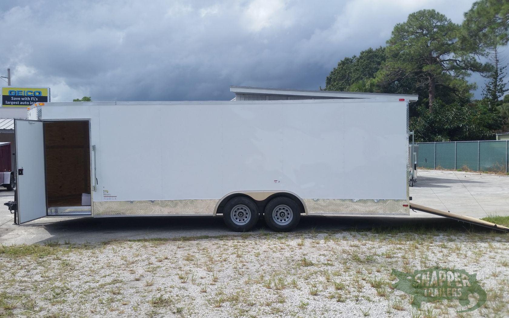 South Georgia Cargo 8.5x24 TA Trailer - White, Ramp, Side Door, 5K Axles, Extra Height, Extra Roof Vent - Image 4