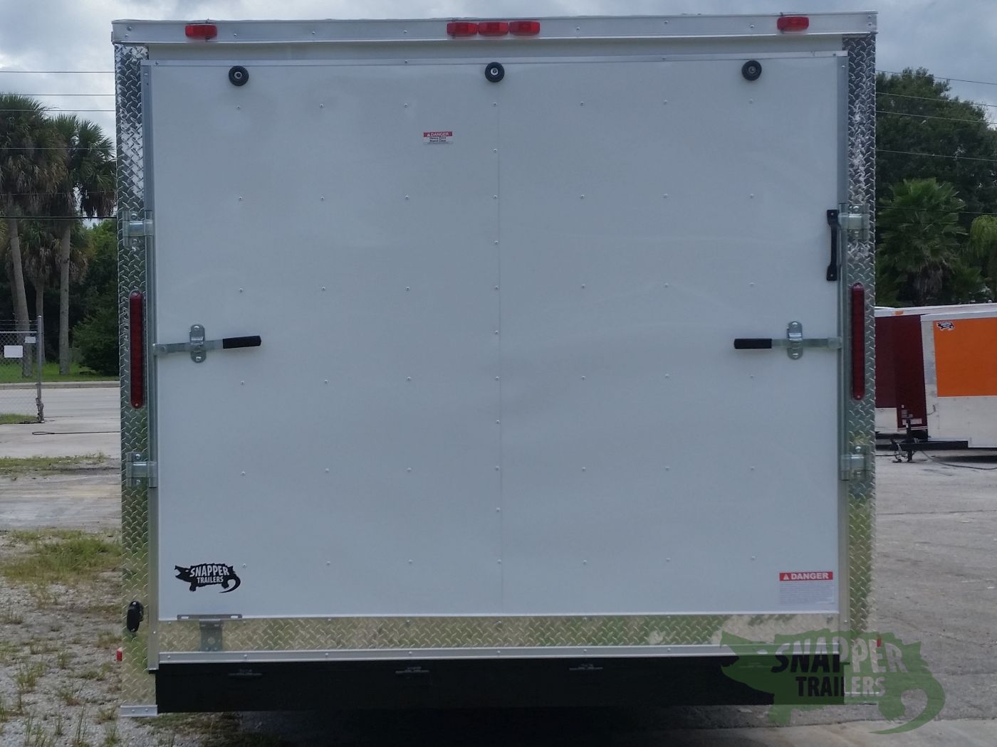 South Georgia Cargo 8.5x24 TA Trailer - White, Ramp, Side Door, 5K Axles, Extra Height, Extra Roof Vent - Image 9