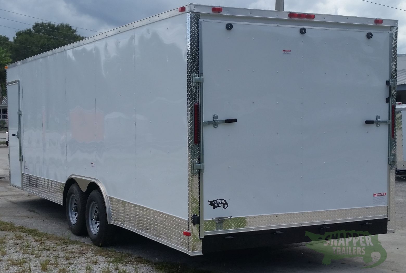 South Georgia Cargo 8.5x24 TA Trailer - White, Ramp, Side Door, 5K Axles, Extra Height, Extra Roof Vent - Image 7
