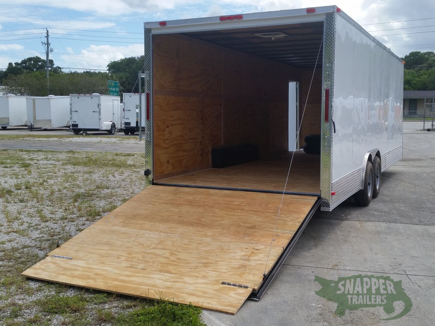 South Georgia Cargo 8.5x24 TA Trailer - White, Ramp, Side Door, 5K Axles, Extra Height, Extra Roof Vent - Image 10