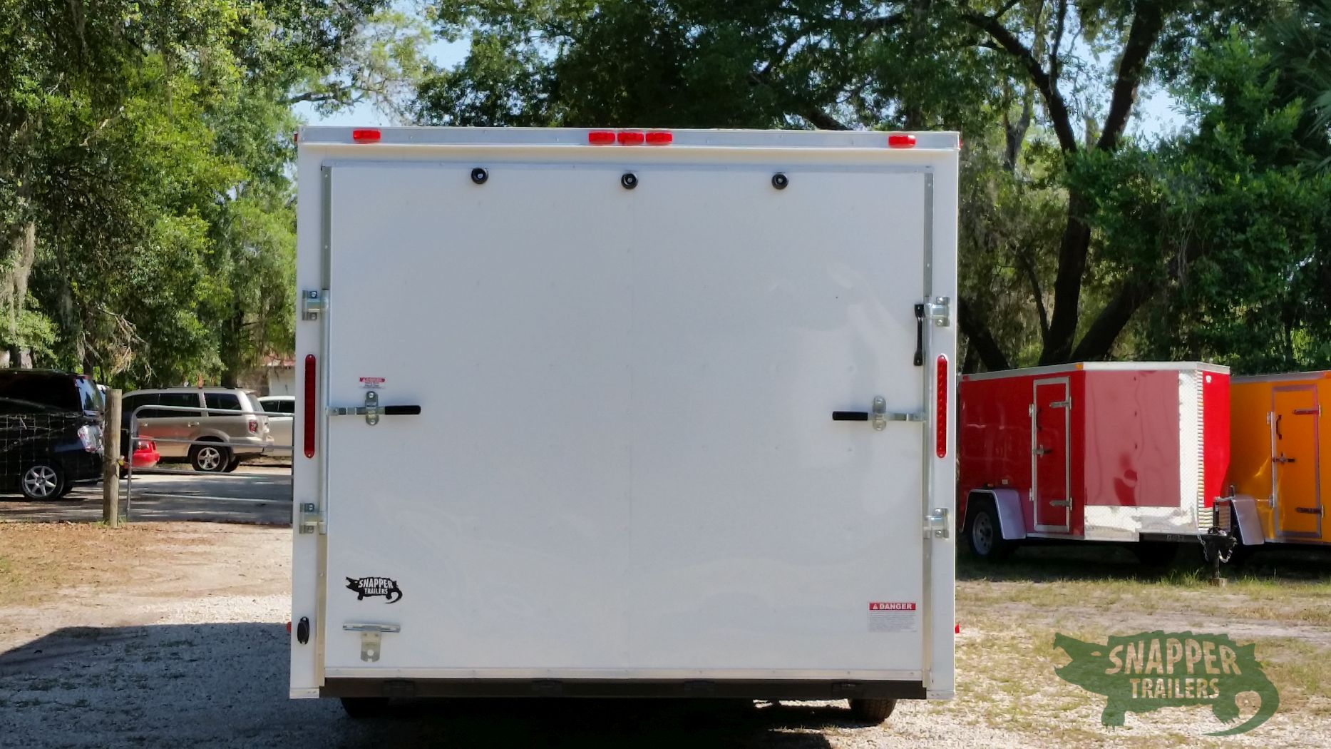South Georgia Cargo 8.5x20 TA Trailer - White, Ramp, Side Door, 5K Axles, Flat Front - Image 7