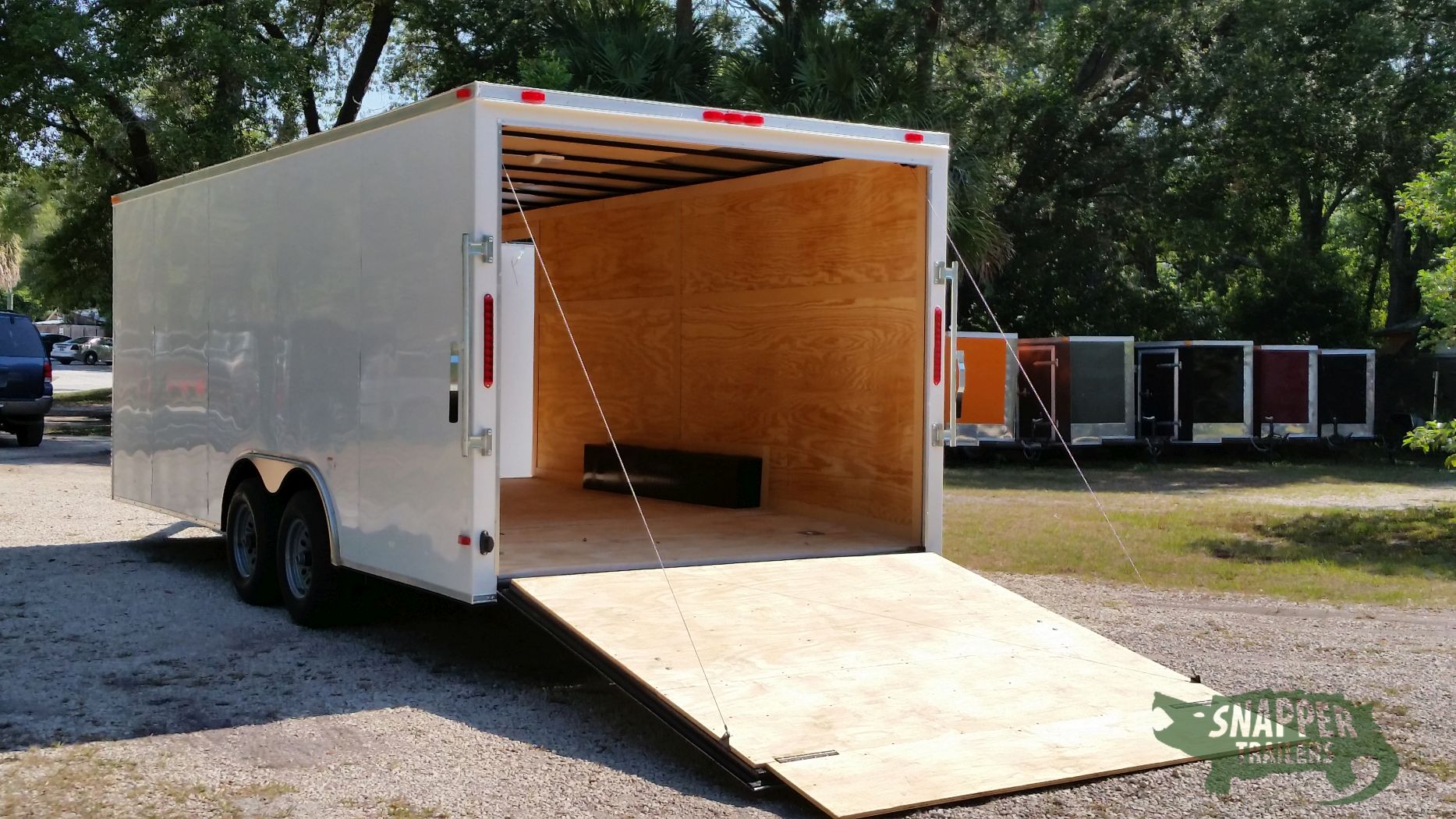 South Georgia Cargo 8.5x20 TA Trailer - White, Ramp, Side Door, 5K Axles, Flat Front - Image 4