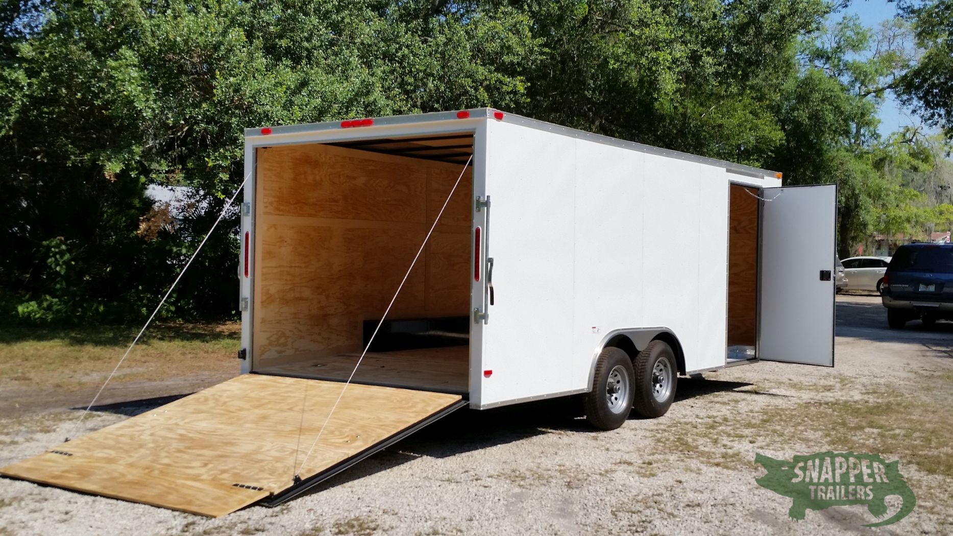 South Georgia Cargo 8.5x20 TA Trailer - White, Ramp, Side Door, 5K Axles, Flat Front - Image 8