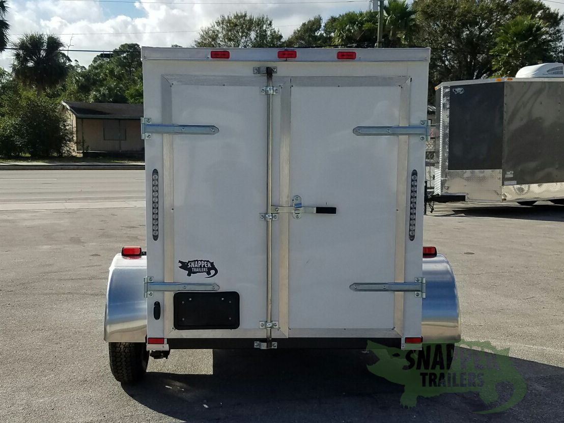 Quality Cargo 5x6 SA Trailer - White, Barn Doors, Side Vents - Image 7