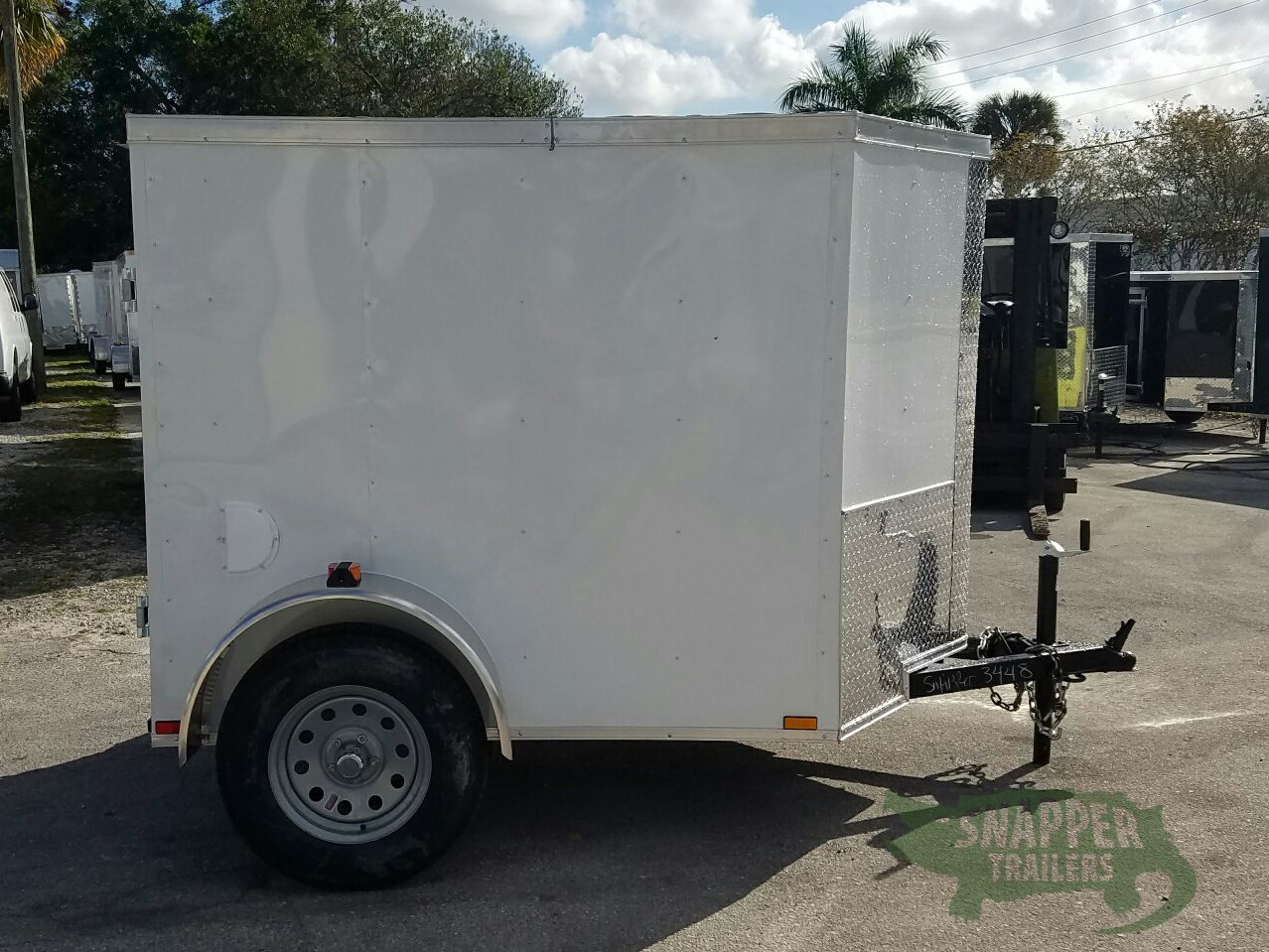 Quality Cargo 5x6 SA Trailer - White, Barn Doors, Side Vents
