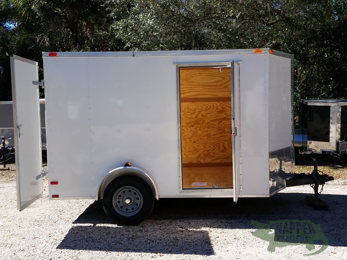 Quality Cargo 7x10 SA Trailer - White, Barn Doors, Side Door, Extra Height, Electric Brakes - Image 12