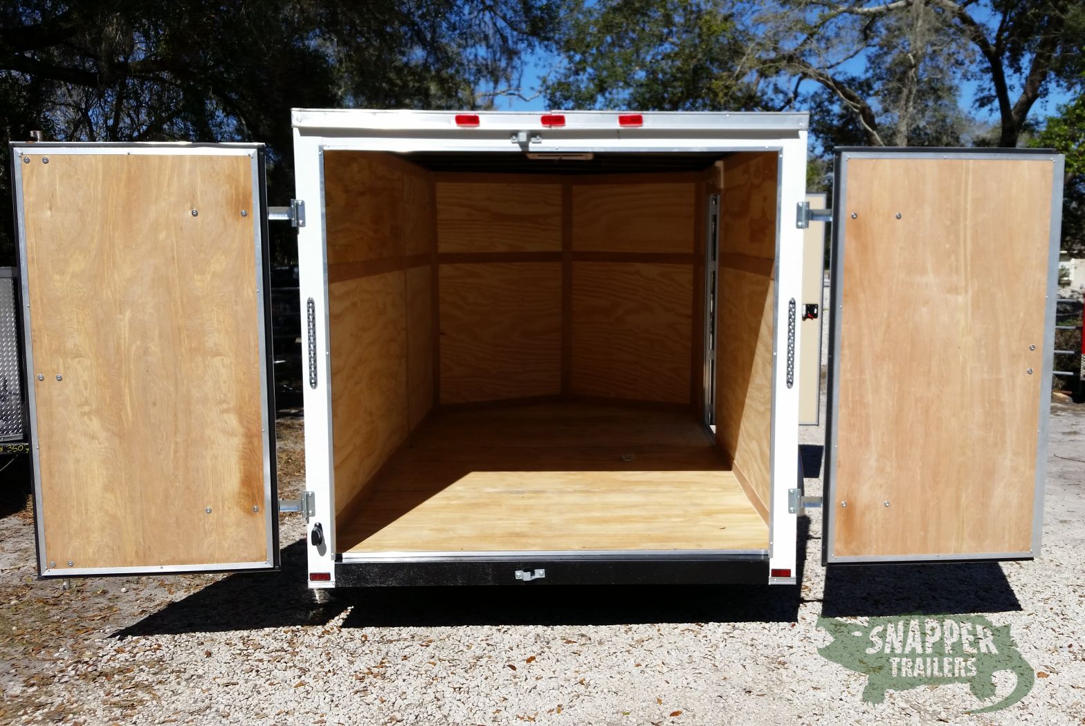 Quality Cargo 7x12 SA Trailer - White, Barn Doors, Side Door, Brakes, Extra Height - Image 7