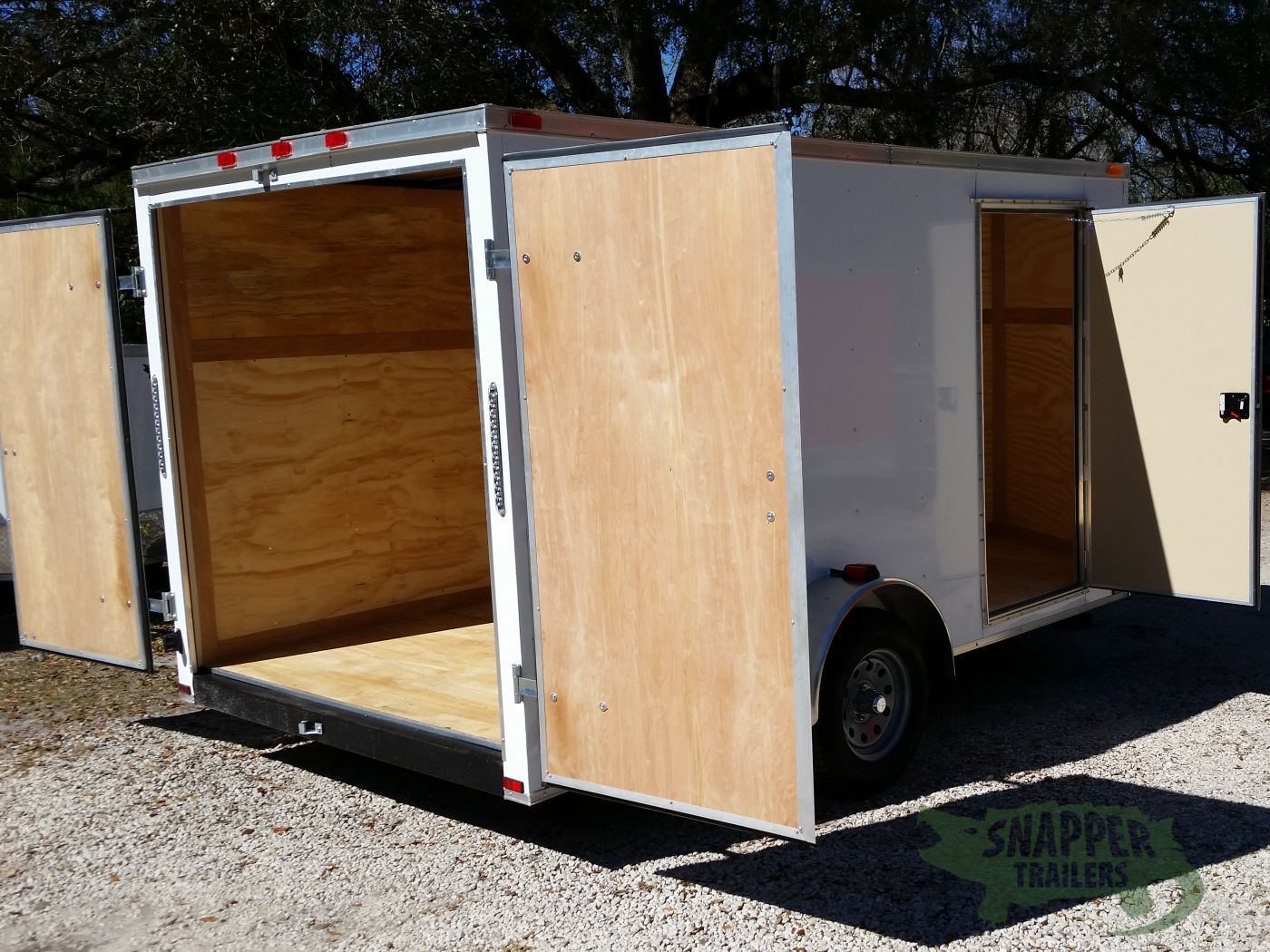 Quality Cargo 7x12 SA Trailer - White, Barn Doors, Side Door, Brakes, Extra Height - Image 9