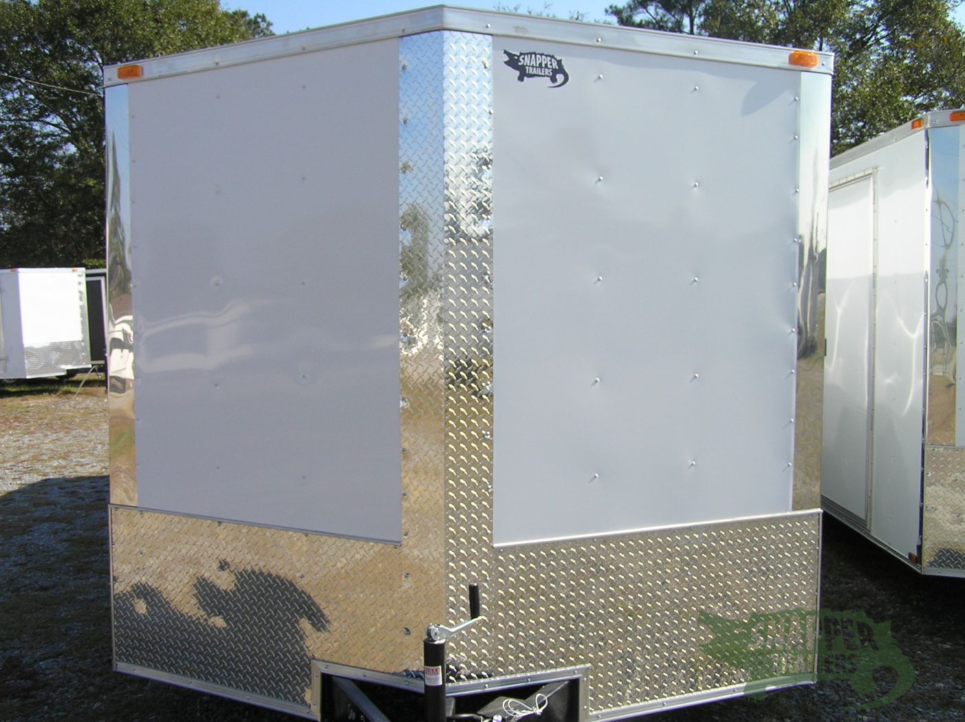 Quality Cargo 8.5x24 TA Trailer - White, Ramp, Side Door, D-Rings, 5K Axles, and Radials - Image 12