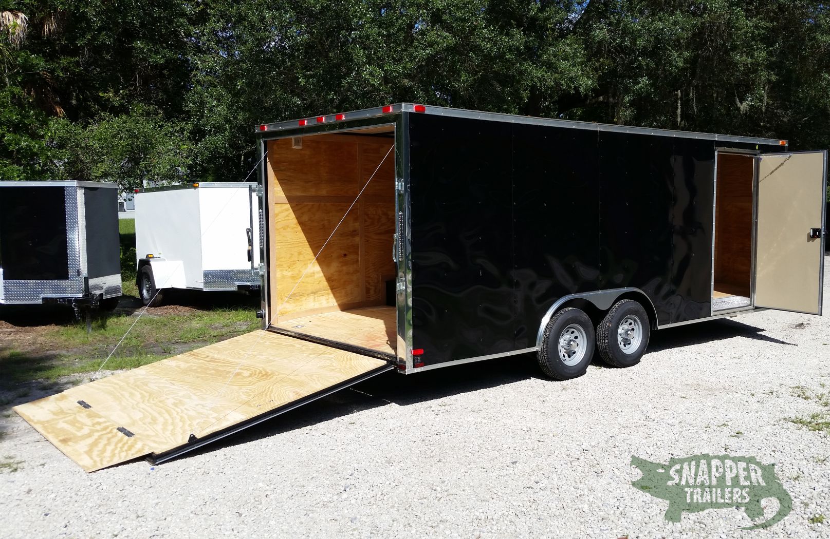 Quality Cargo 8.5x20 TA Trailer - Black, Ramp, Side Door, D-Rings, 5K Axles, and Radials - Image 7