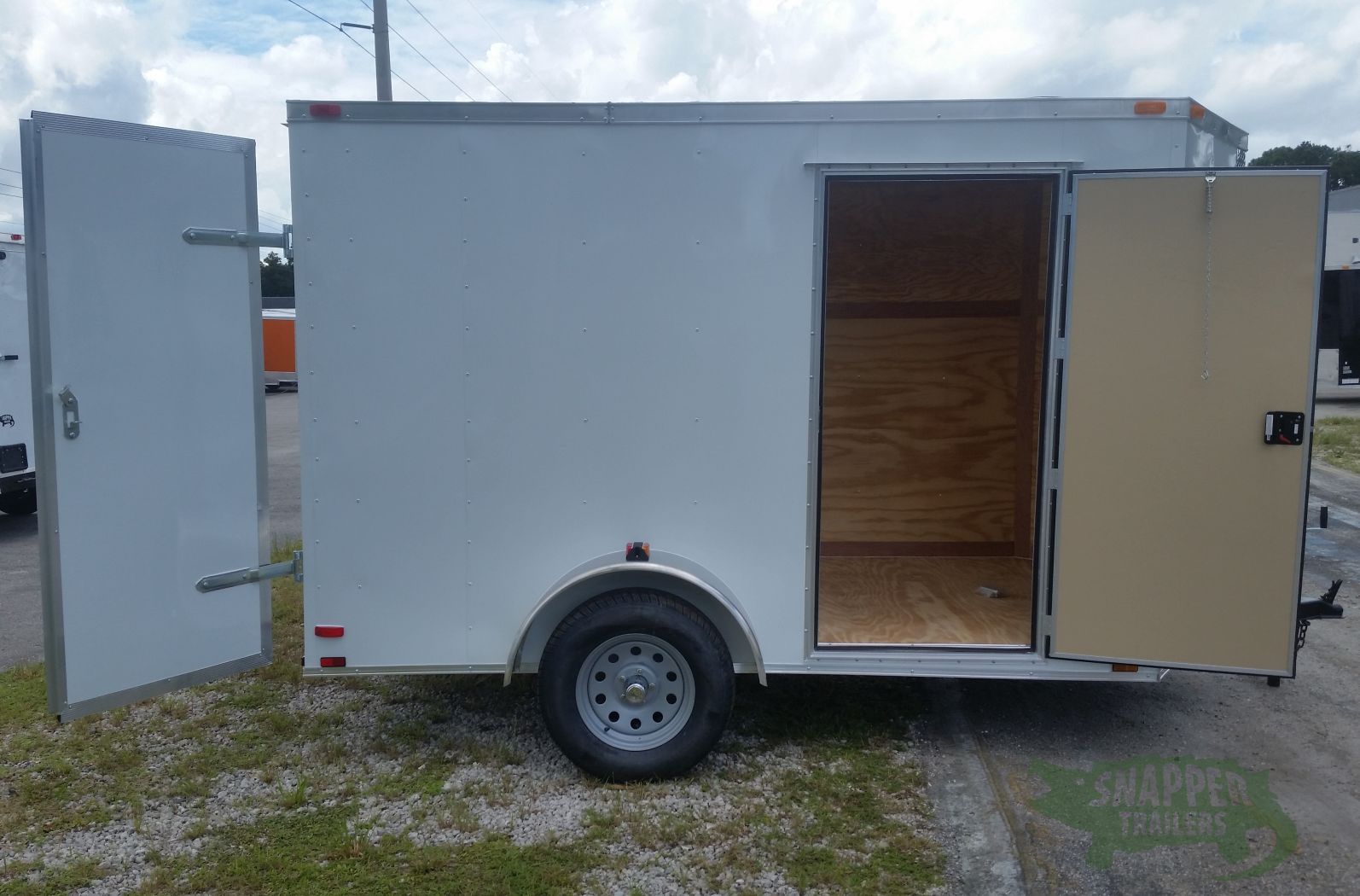 Quality Cargo 6x10 SA Trailer - White, Double Barn Doors, Side Door, Extra Height - Image 10
