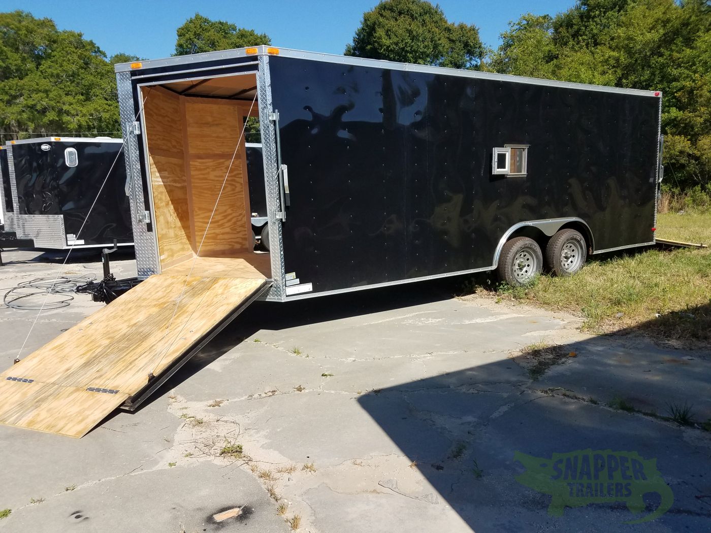 South Georgia Cargo 8.5x20 TA Trailer - Black, Ramp, Side Door, Bias Tires, Ramp in V-Nose, Access Door - Image 2