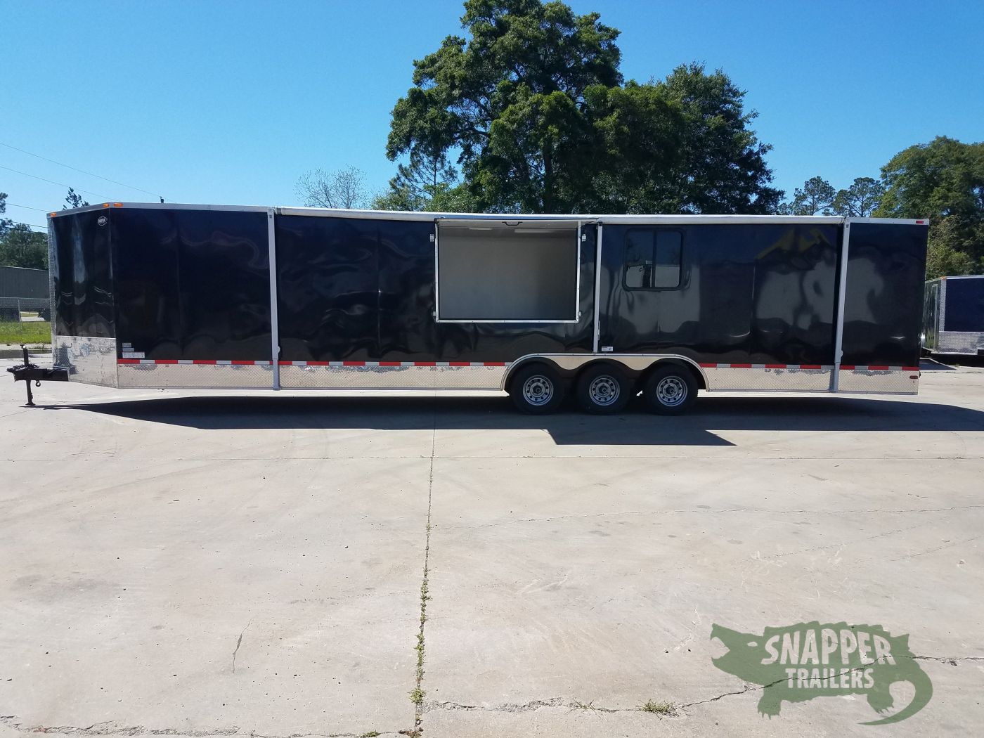South Georgia Cargo 8.5x34 TTA3 Trailer - Black, Concession, Awning, Electrical, Options - Image 3