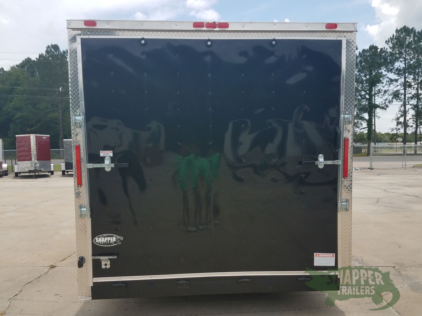 South Georgia Cargo 8.5x20 TA Trailer - Black, Ramp, Side Door, +12 Height, Stab Jacks, One Piece Al Roof, ATP Trans Flap, Side Vents - Image 6