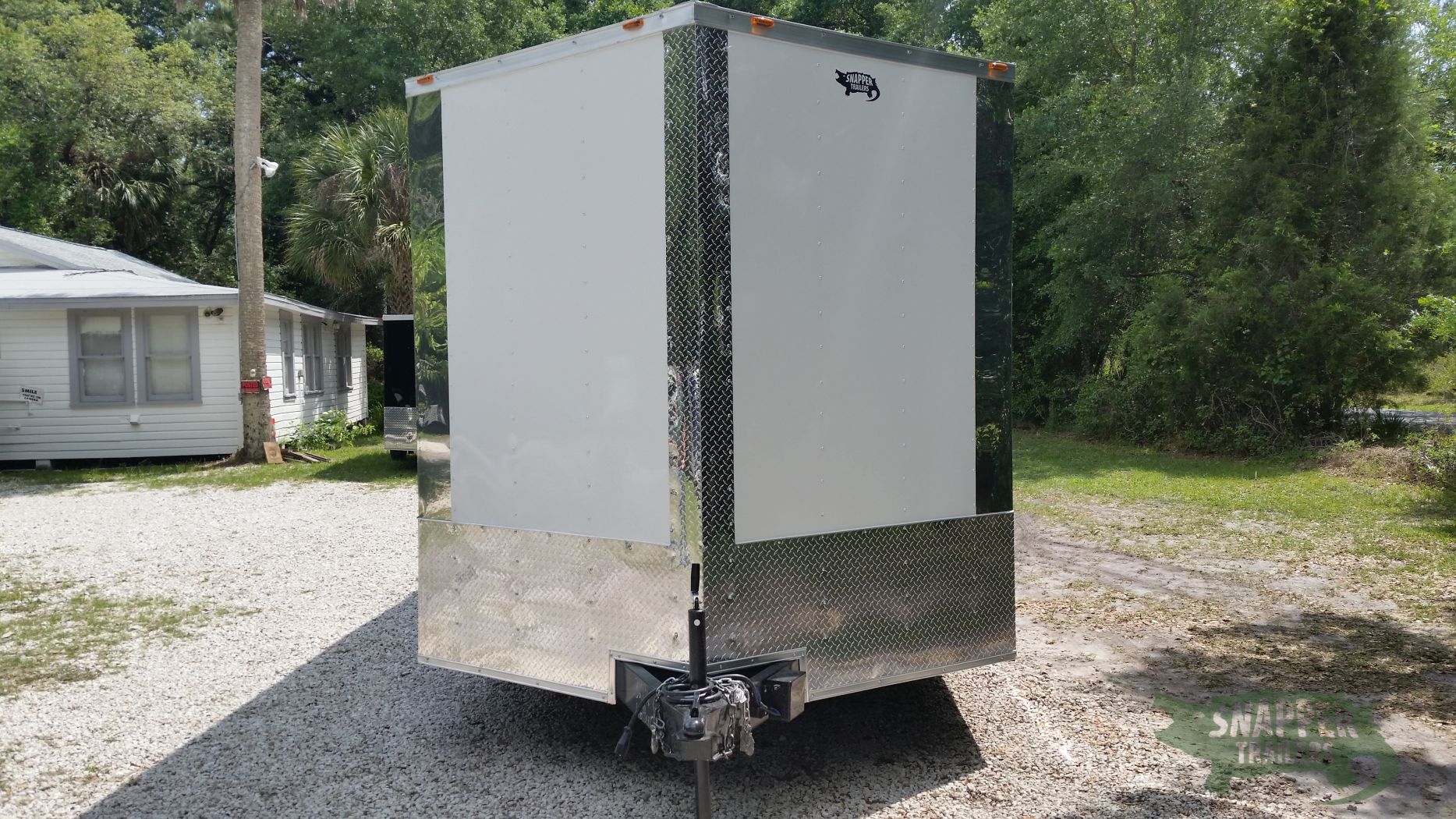 Freedom Trailers Custom 8.5x18 TA Trailer - White, Ramp, Side Door, D-Rings, Electrical Package, E-Track, and Much More - Image 11