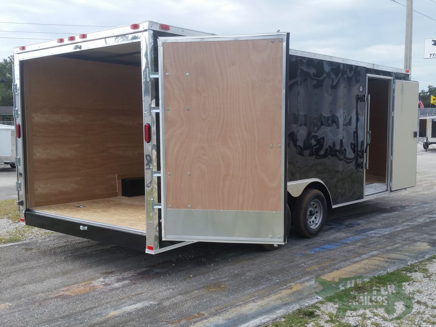 Freedom Trailers 8.5x20 TA Trailer - Black, Double Barn Doors, Side Door, D-Rings - Image 8