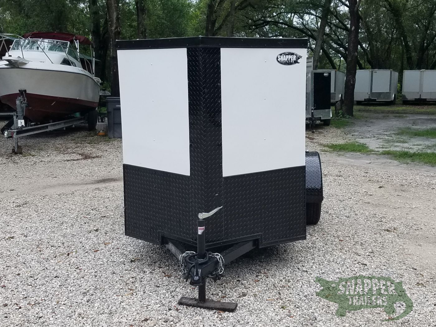 Quality Cargo 5x8 SA Trailer - White, Barn Doors, Blackout Package, Two Side Doors, Side Vents - Image 15