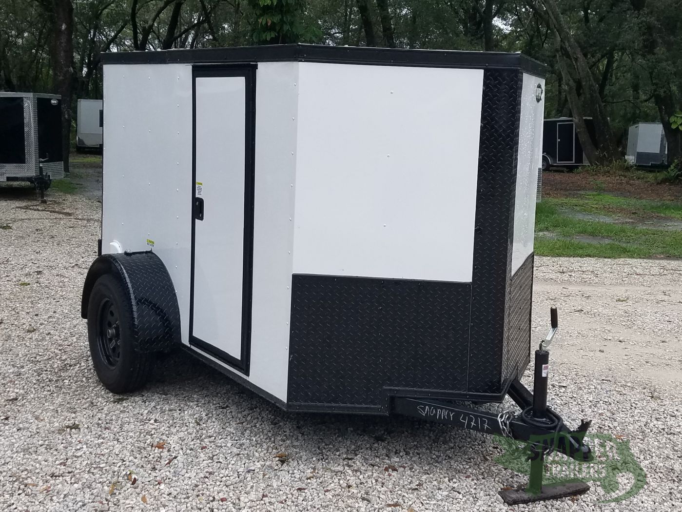 Quality Cargo 5x8 SA Trailer - White, Barn Doors, Blackout Package, Two Side Doors, Side Vents - Image 14
