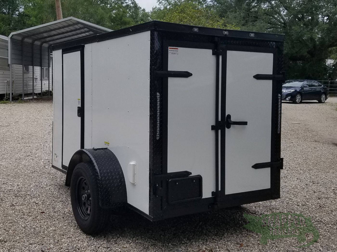 Quality Cargo 5x8 SA Trailer - White, Barn Doors, Blackout Package, Two Side Doors, Side Vents - Image 5