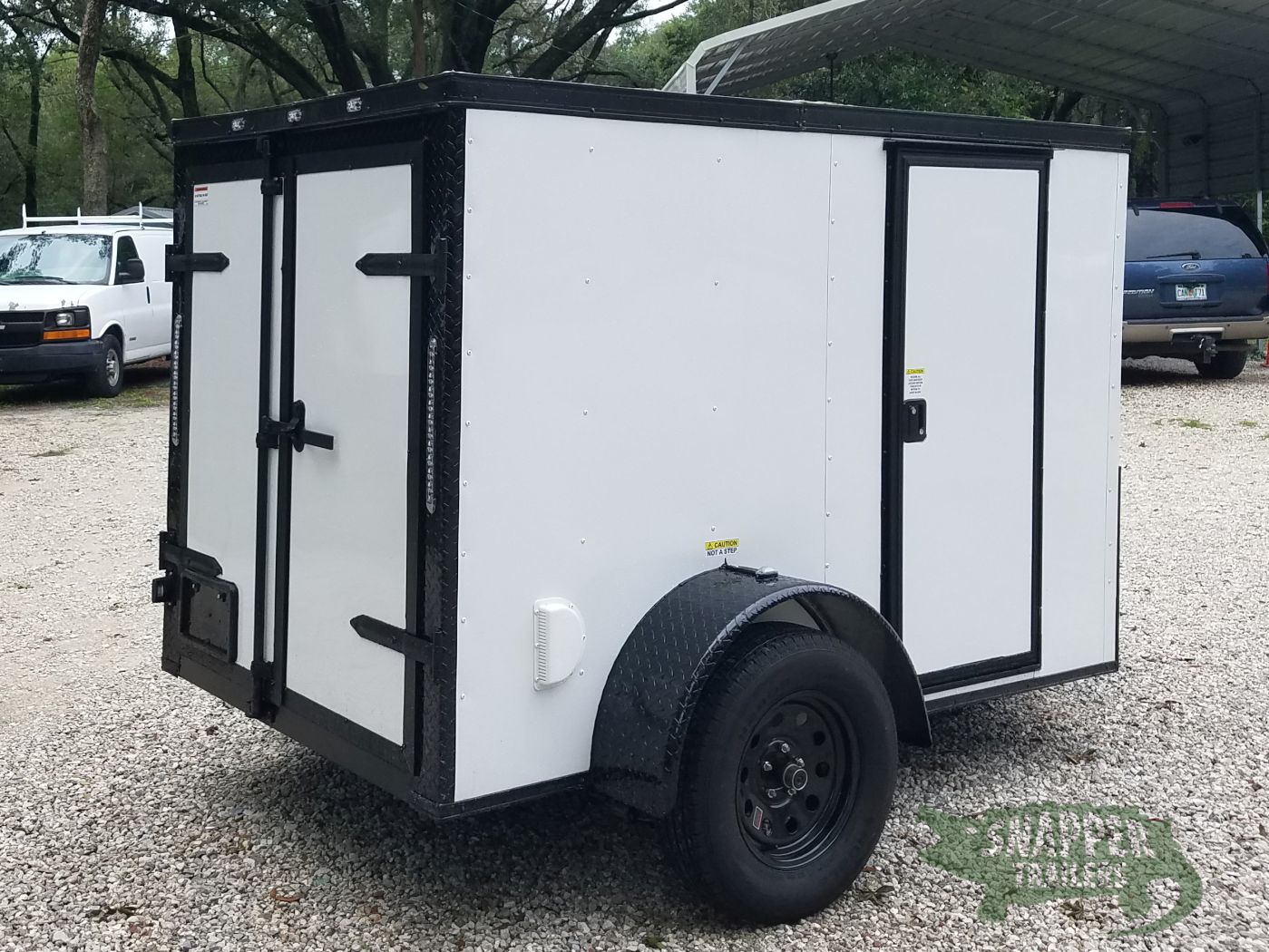 Quality Cargo 5x8 SA Trailer - White, Barn Doors, Blackout Package, Two Side Doors, Side Vents - Image 9
