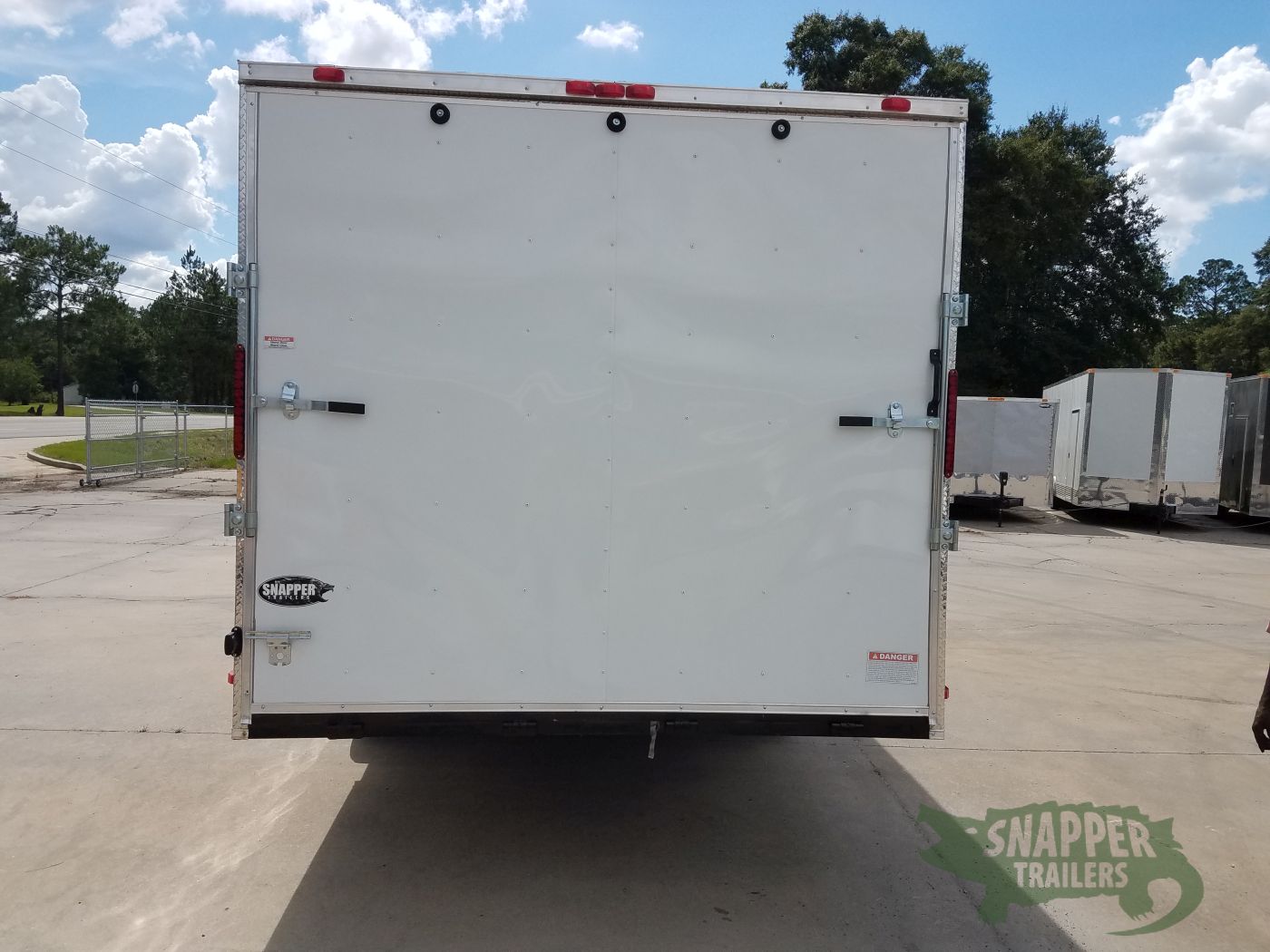 South Georgia Cargo 8.5x24 TA Trailer - White, Ramp, Side Door, 5K Axles, Options - Image 6