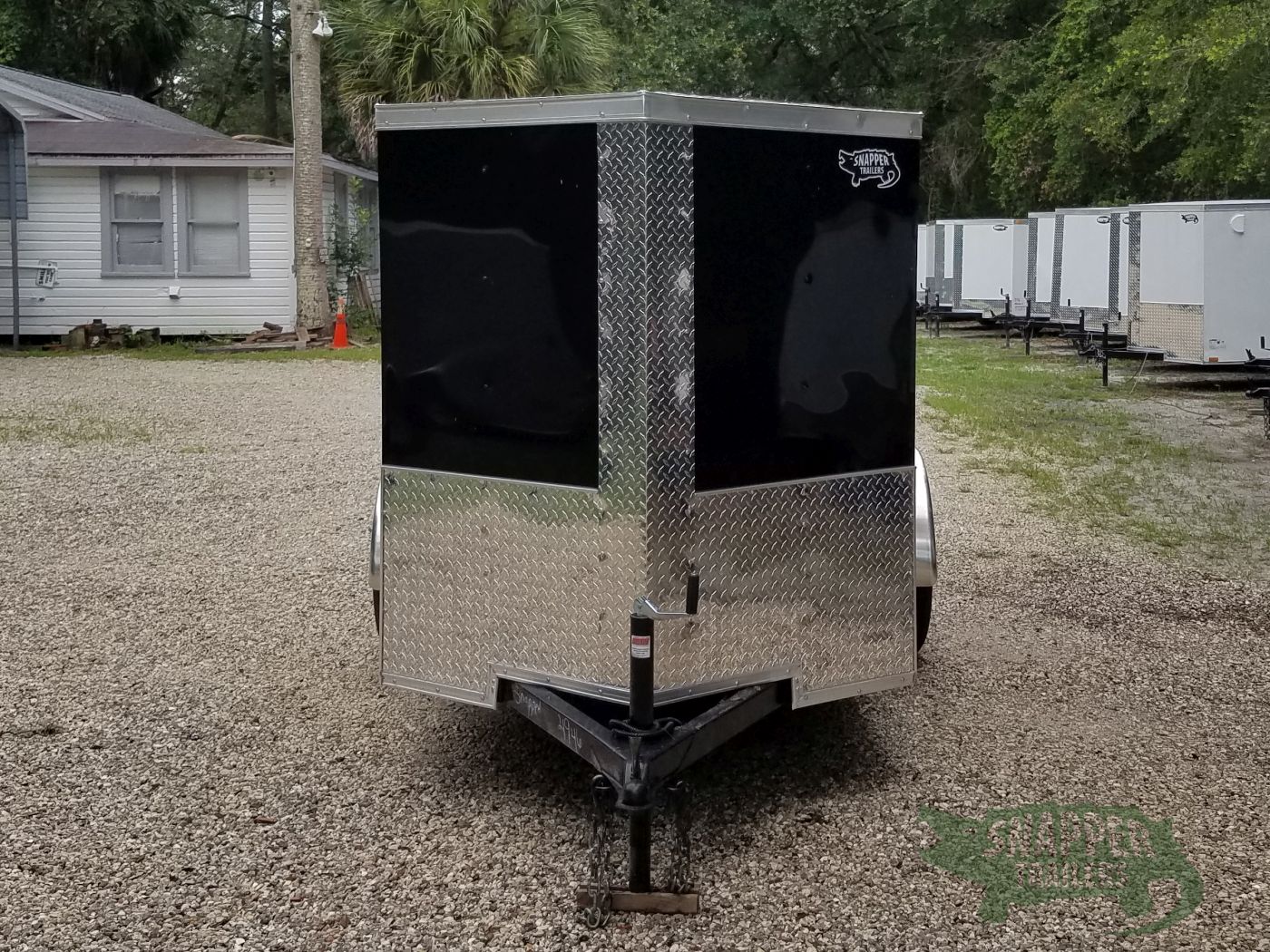 Quality Cargo 5x8 SA Trailer - Black, Barn Doors, Side Door, Side Vents - Image 17