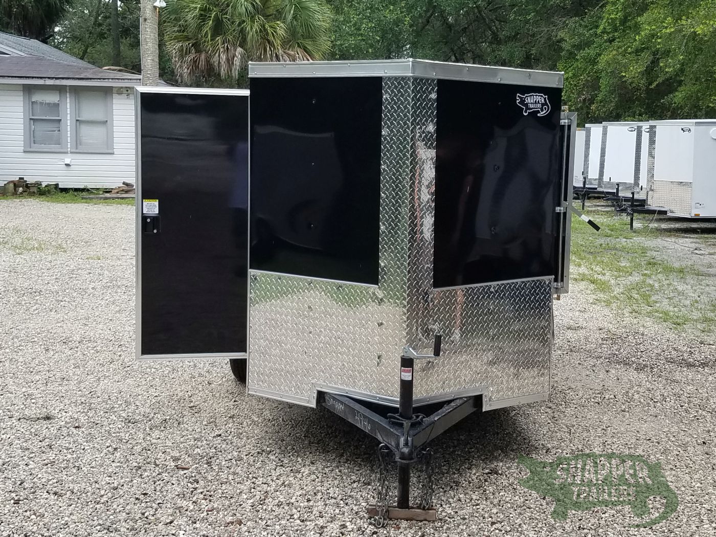 Quality Cargo 5x8 SA Trailer - Black, Barn Doors, Side Door, Side Vents - Image 15