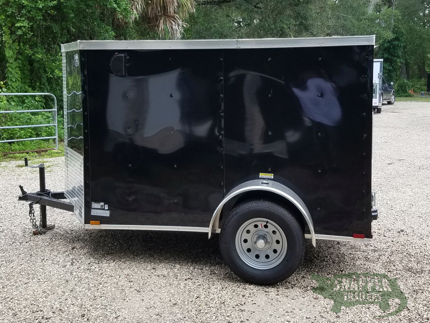 Quality Cargo 5x8 SA Trailer - Black, Barn Doors, Side Door, Side Vents - Image 5