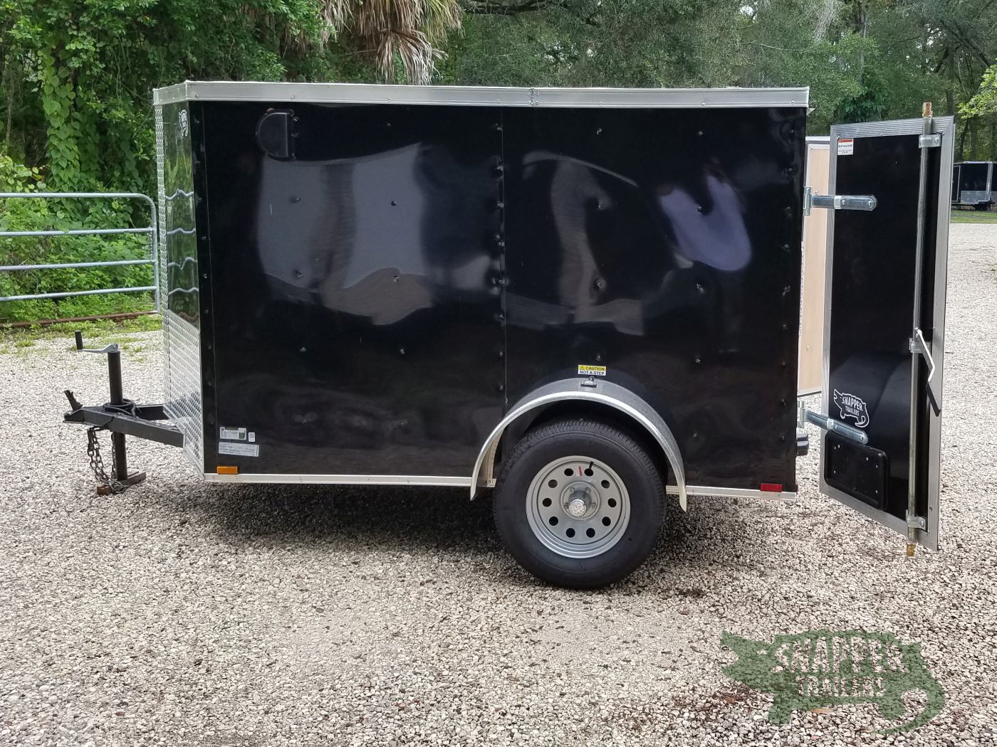 Quality Cargo 5x8 SA Trailer - Black, Barn Doors, Side Door, Side Vents - Image 4