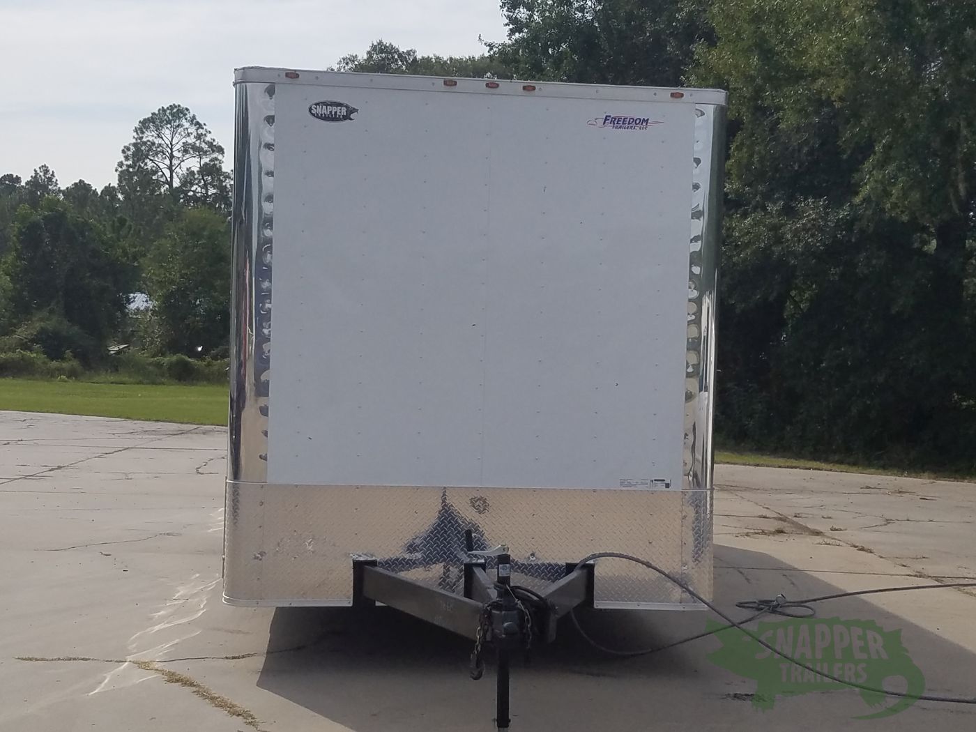 Freedom Trailers 8.5x30 TA Trailer - White, Ramp, Side Door, 5K Axles, D-Rings - Image 14