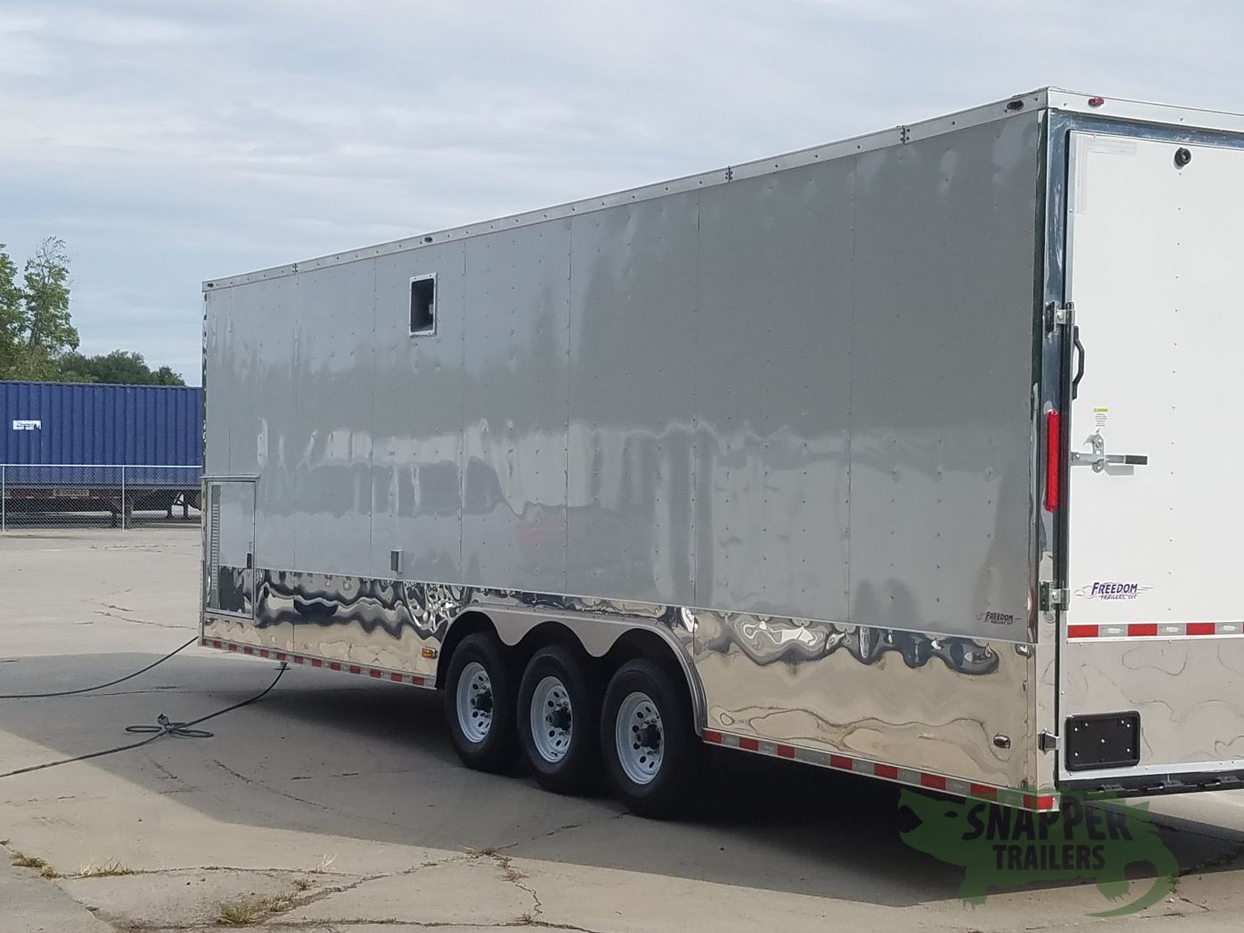 Freedom Trailers 8.5x30 TA Trailer - White, Ramp, Side Door, 5K Axles, D-Rings - Image 5
