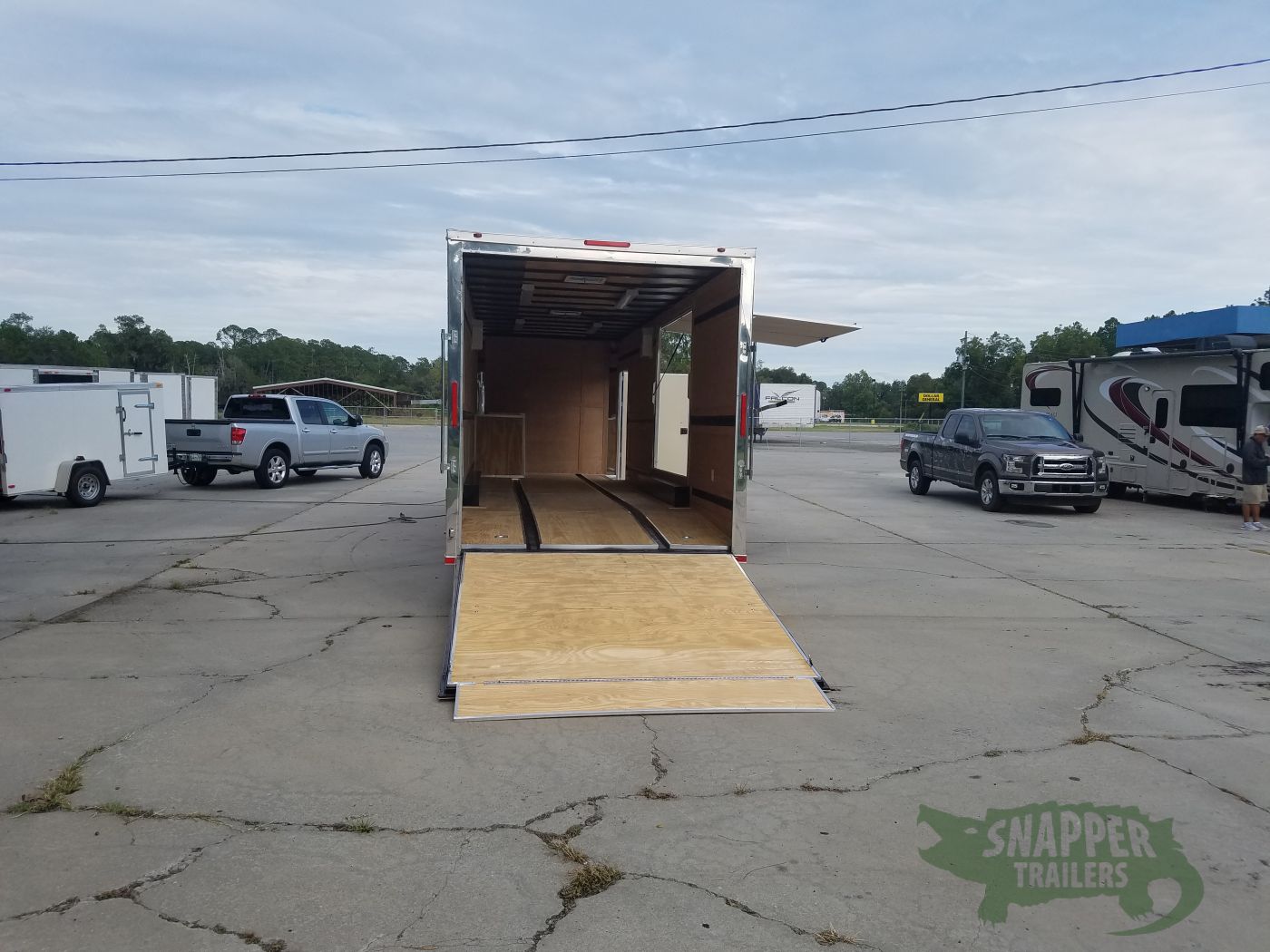 Freedom Trailers 8.5x30 TA Trailer - White, Ramp, Side Door, 5K Axles, D-Rings - Image 6
