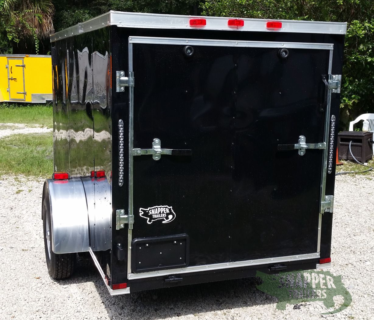 Quality Cargo 5x10 SA Trailer - Black, Ramp, Side Door, Side Vents - Image 8