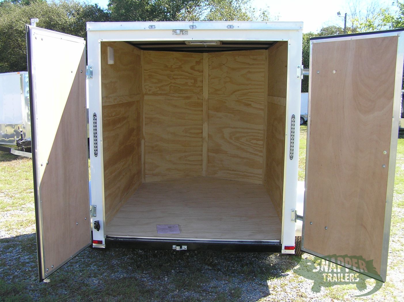 Quality Cargo 6x8 SA Trailer - White, Double Barn Doors, Extra Height - Image 6