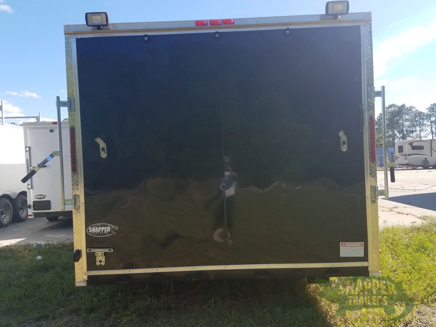 BS 8.5x30TA3L Blk R RV Options 22759 Rear