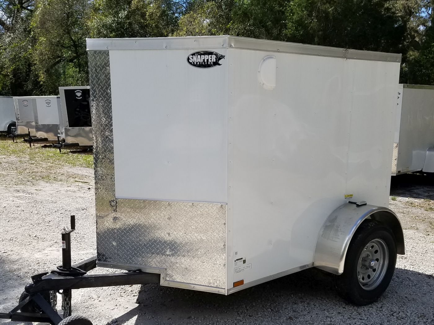 Quality Cargo 5x6 SA Trailer - White, Ramp, Side Vents - Image 3