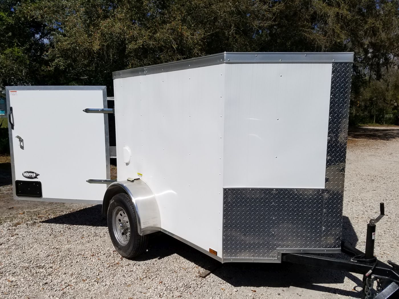 Quality Cargo 5x6 SA Trailer - White, Ramp, Side Vents - Image 14