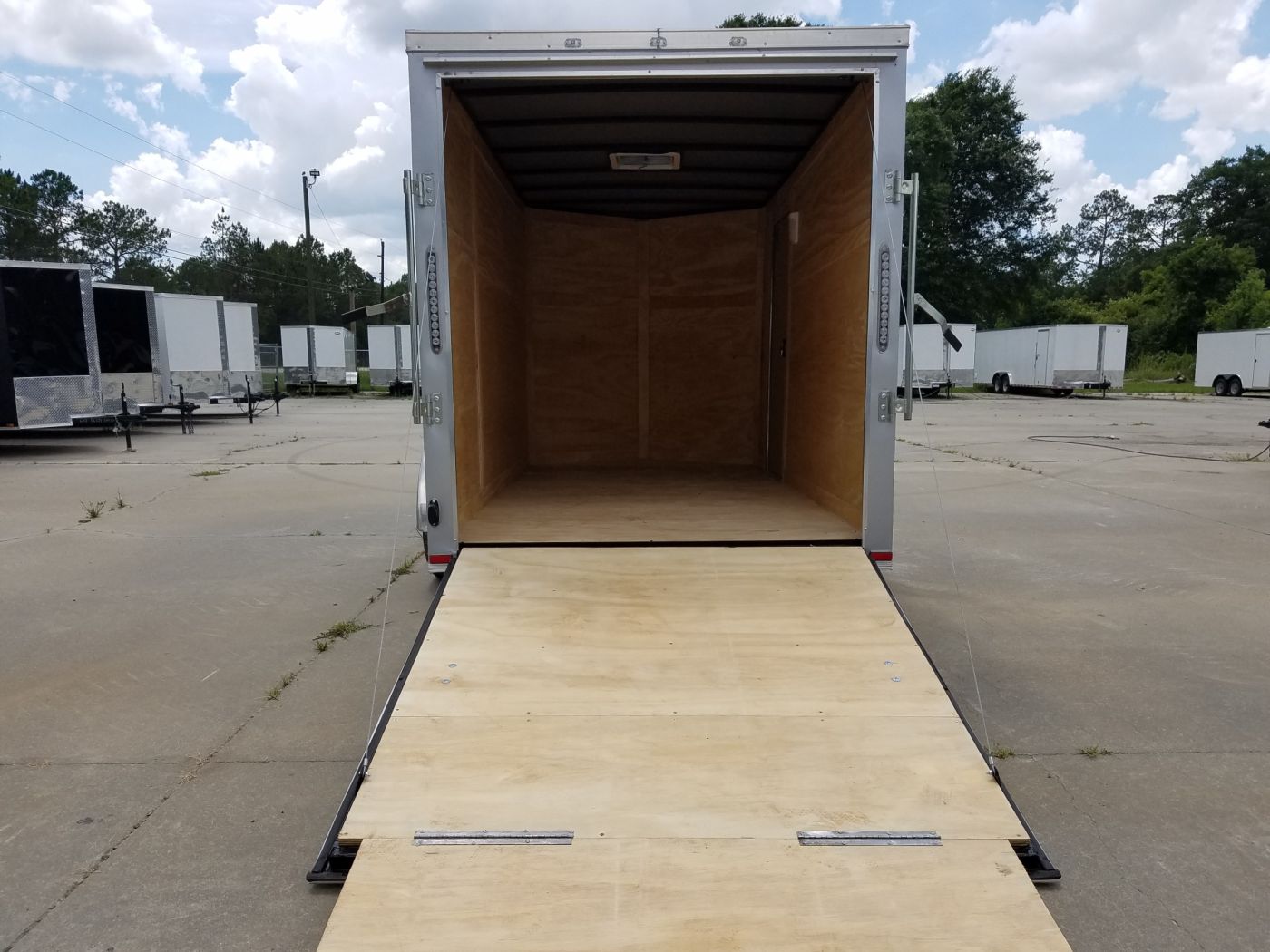 Quality Cargo 6x12 SA Trailer - Silver Frost, Ramp, Side Door, Extra Height - Image 7