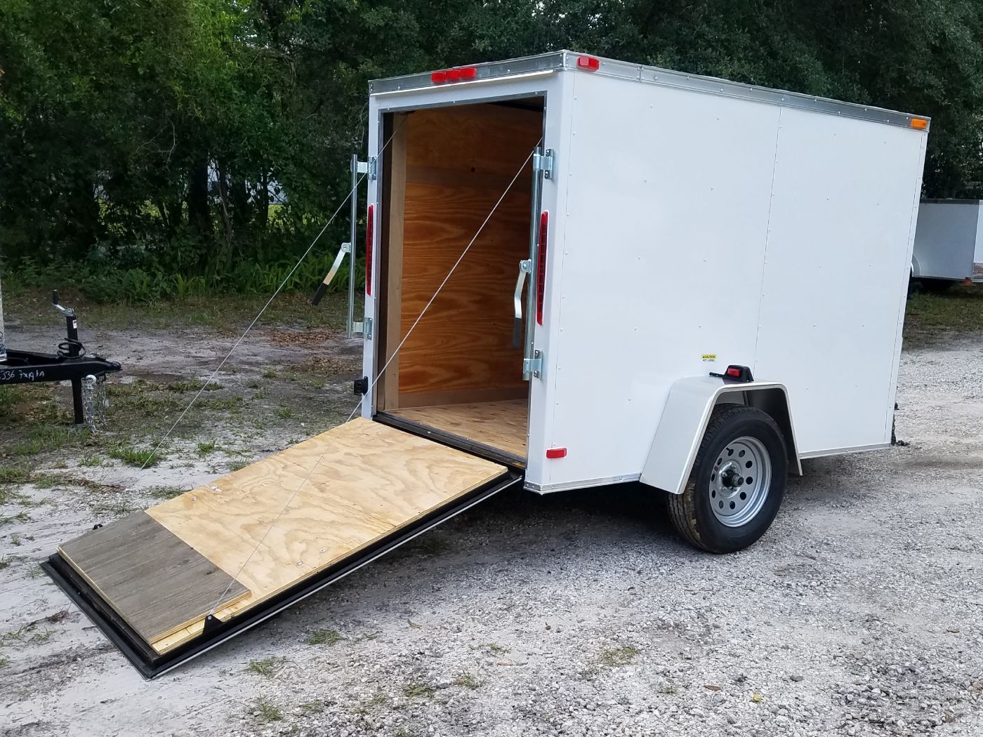 South Georgia Cargo 5x8 SA Trailer - White, Ramp - Image 9