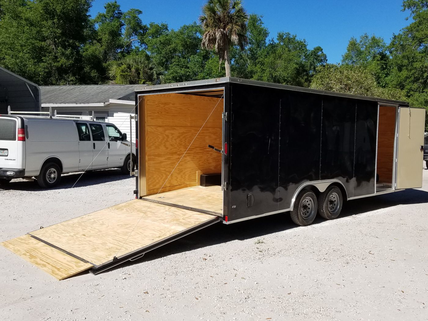Diamond Cargo 8.5x20 TA Trailer - Black, Ramp, Side Door, D-Rings - Image 5